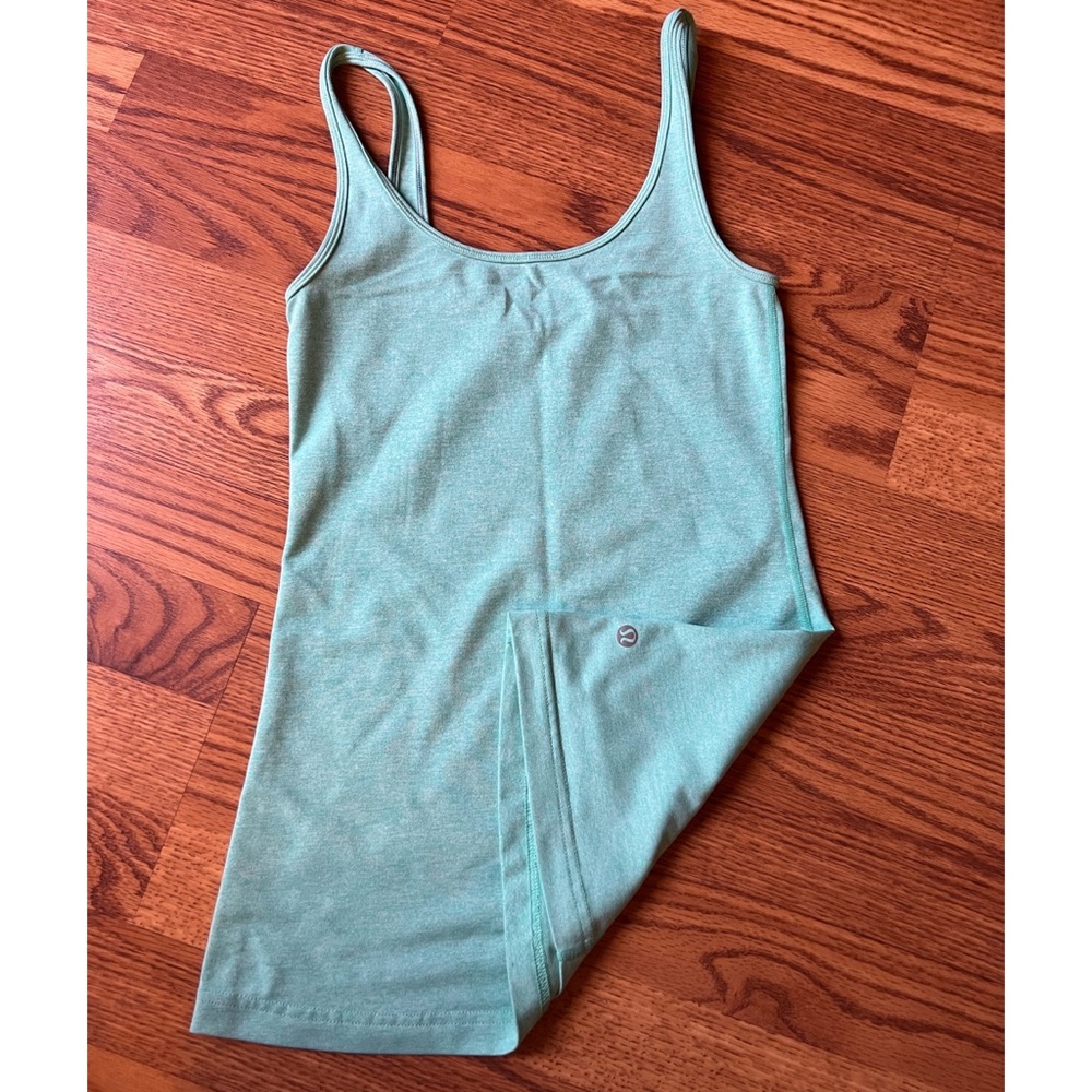 Lululemon Reversable Aqua tank